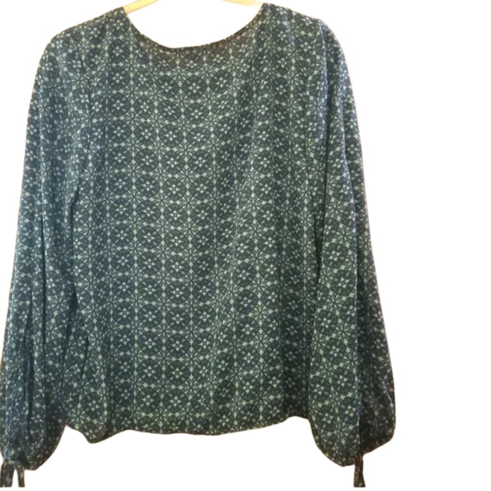 Finn & Grace Winter Floral Dress Shirt Navy Women's Blouse | Cold Moody Blues - Picture 3 of 7